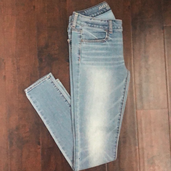 American Eagle Jeans SIZE 2 - Picture 1 of 1